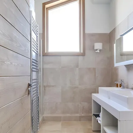 Luxueux 4 Pieces Au Coeur De Village, A Proximite Des Pistes Et Commerces - Fr-1-562-32 Courchevel
